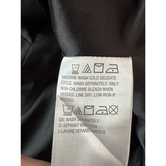 Isaac Mizrahi LIve! 24/7 Stretch Cropped Jacket with Pockets Pitch Black 4 NWOT - Picture 14 of 15